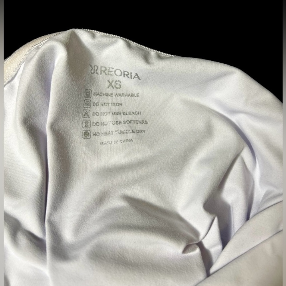 ReoRia 🤍 Ruched & Radiant! Strapless White Tube Top | Chic & Sleek - Picture 3 of 5